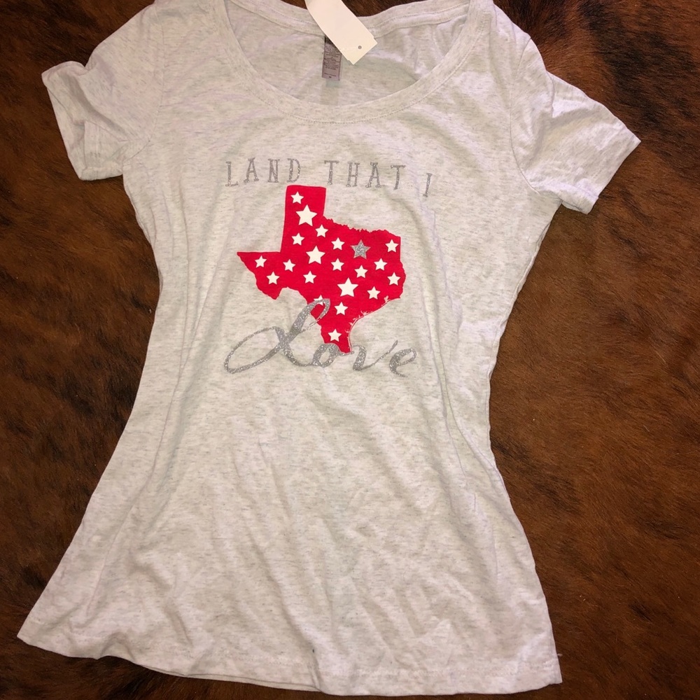 Soft graphic tee